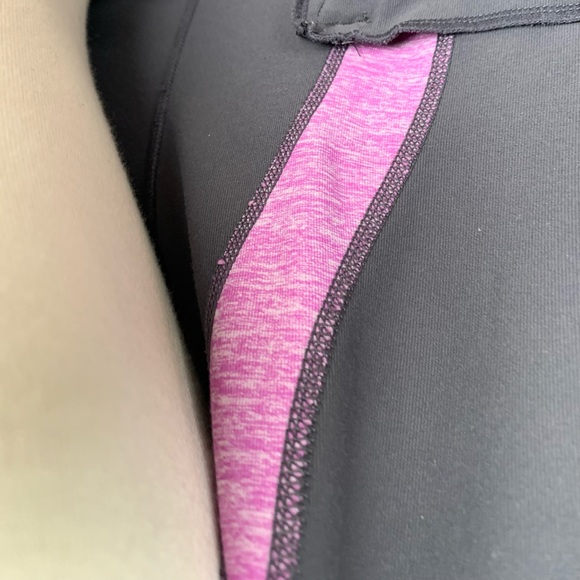 Lululemon jacket, grey with pink, EUC, Size 4 - Picture 8 of 12